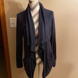Womens Athleta cardigan size medium it’s super soft material